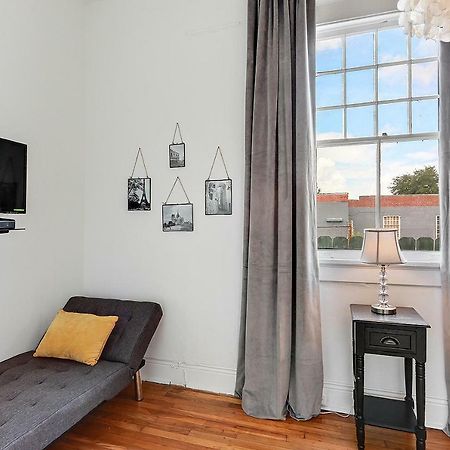 Modern Victorian House With Relaxing Courtyard Villa Ню Орлиънс Екстериор снимка